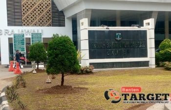 Kadinkes Provinsi Banten Menjawab, Menagemen Bungkam Saat Puluhan Karyawan RSUD Banten Menjerit