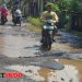 Waduh !! Jalan Menuju Pusat Pemerintahan Kecamatan Cikedal Pandeglang Rusak Parah