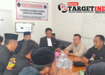 Gelar Pembekalan Hukum bagi Ketua DPAC se-Kabupaten di Kantor Hukum PKBB Pandeglang