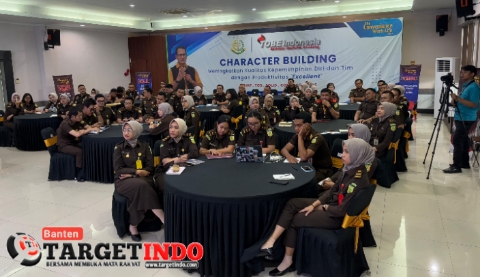 Guna Meningkatkan Kualitas Kepemimpinan Diri dan Tim, Kejari Garut Selenggarakan Character Building