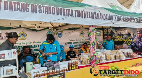 Petani Pandeglang Menampilkan Hasil Produk Unggulan Pertaniannya di PEDA KTNA Cilegon