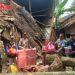 Kunjungi Korban Rumah Roboh Terkena Angin Kencang, KSB Kecamatan Patia Bersama Forkompimcam Berikan Bantuan