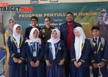 ‎Kejari Garut dan Tokoh Publik Hadir di Sekolah Guna Berikan Kesadaran Hukum bagi Pelajar ‎
