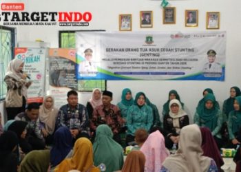 ‎Hadir Sebagai Orang Tua Asuh KRS, Tinawati Andra Soni Kunjungi  Wilayah Kecamatan Sukaresmi ‎