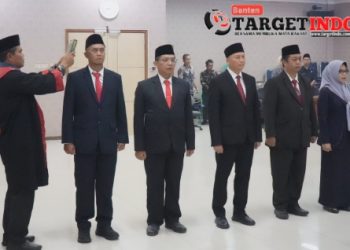9 Pejabat Pimpinan Pratama Dilantik Dewi, Salah Satunya Ketua PGRI Kabupaten Pandeglang